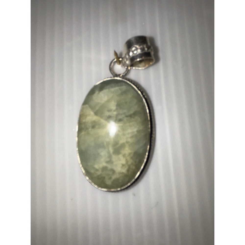 Light Green Gemstone Pendant Set I 925 Sterling Silver.